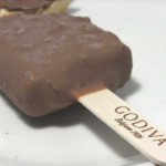 ゴディバ チョコレートアイスバー ミルクチョコレートキャラメルアップル【セブンイレブン先行】